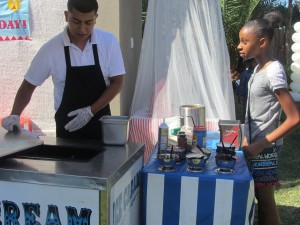 Ice.Cream.Sundae.Food.Carts