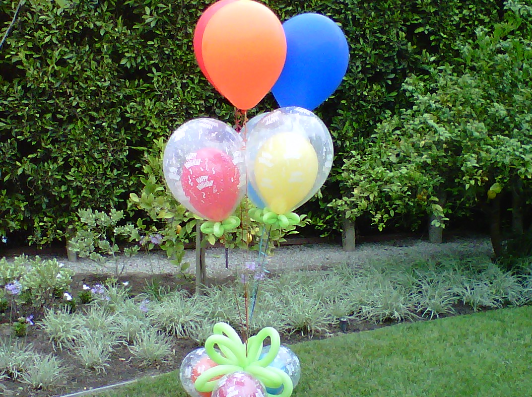 2tier wballoon base Celebrity Party Planner